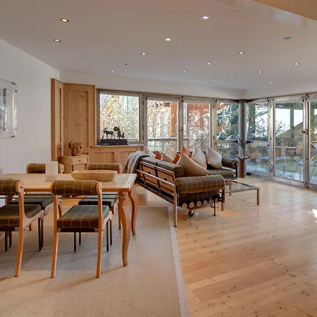 Hotel Backstage Serviced