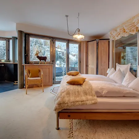 Backstage Serviced Hotel 4*