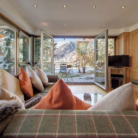 מלון Backstage Serviced צרמט