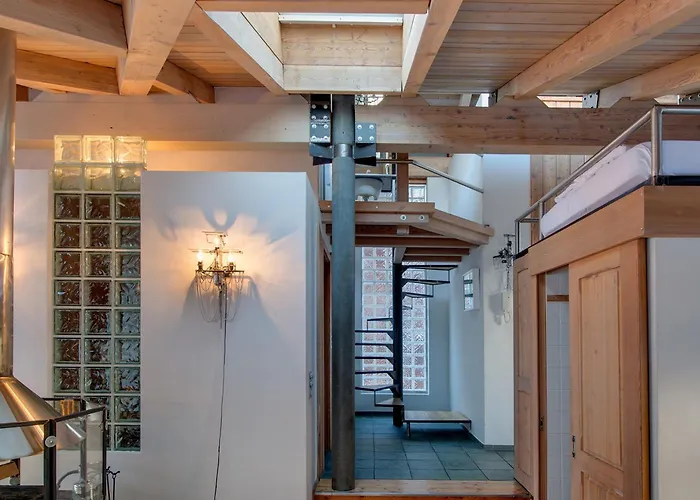 Hotel Backstage Serviced 4*